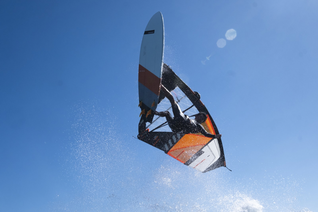 obrazek y27 rrd plachta vlnova jump windsurfing karlin